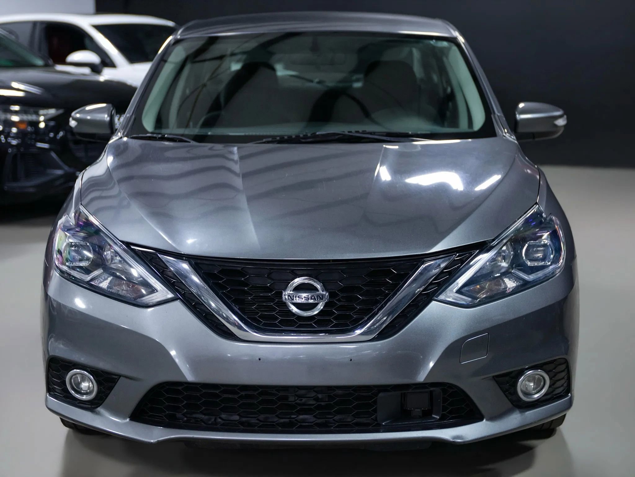 Used 2019 Nissan Sentra SR FWD image 4