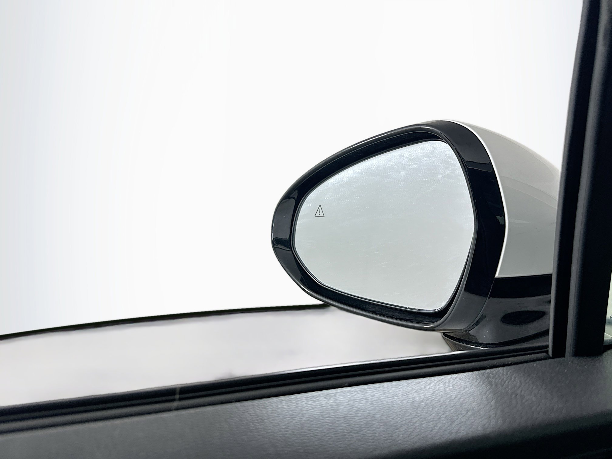 Used 2025 Kia K5 LXS image 16