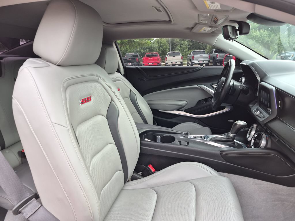 Used 2019 Chevrolet Camaro SS RWD image 36