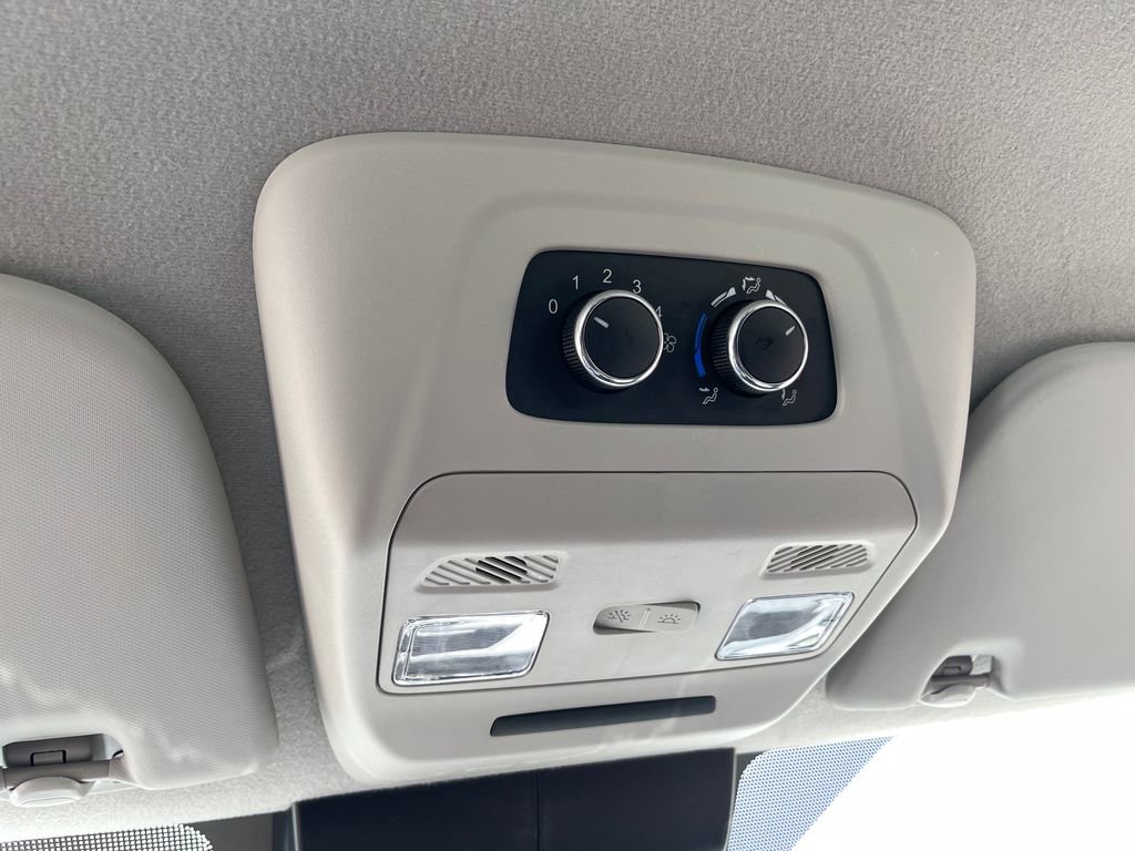 Used 2025 Ford Transit 350 XLT RWD image 27