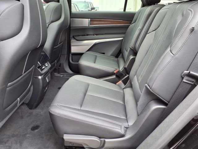 New 2026 Cadillac Vistiq Luxury image 7