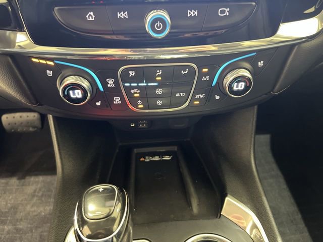 Used 2020 Chevrolet Traverse Premier w/ Redline Edition image 17