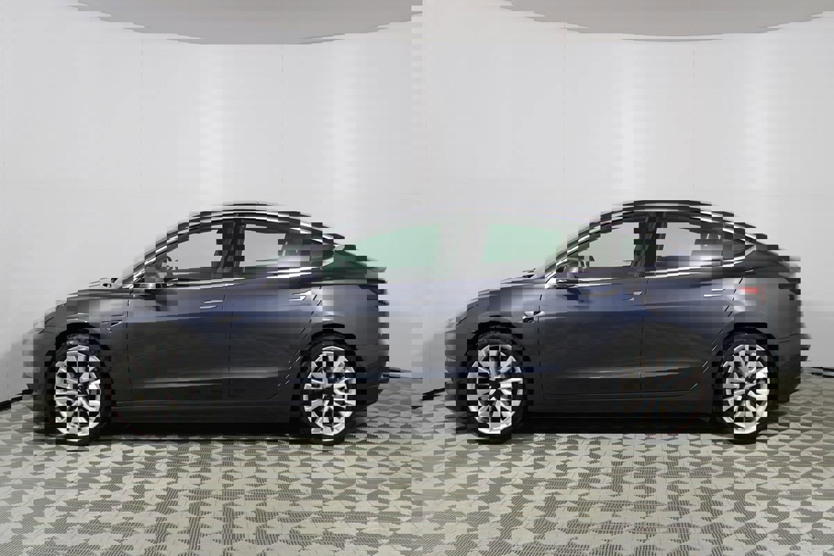 Used 2020 Tesla Model 3 Standard Range Plus image 30