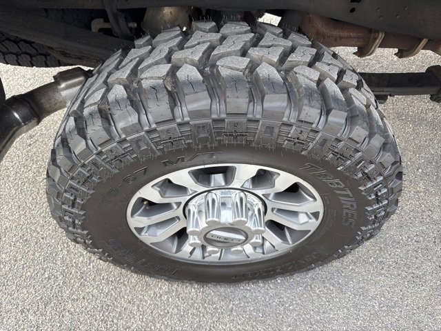 Used 2017 Ford F250 XLT w/ XLT Premium Package image 9