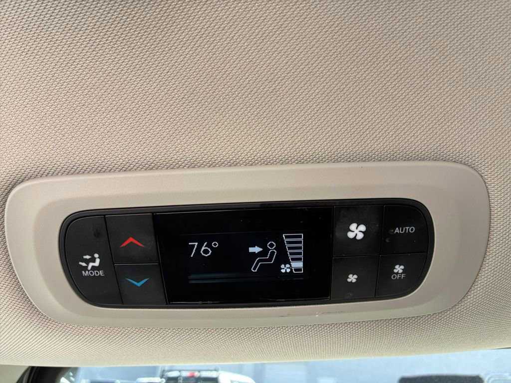 Used 2024 Chrysler Pacifica Select image 7