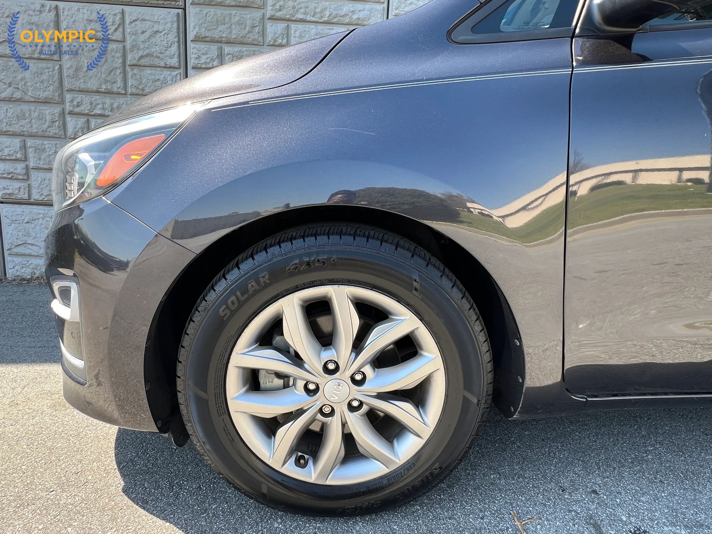 Used 2021 Kia Sedona EX image 9