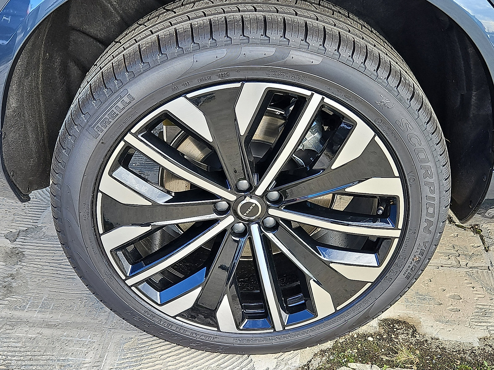 New 2026 Volvo XC90 B6 Ultra image 7