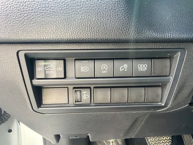 Used 2022 Toyota Tundra SR w/ SR Tow Package RWD image 6