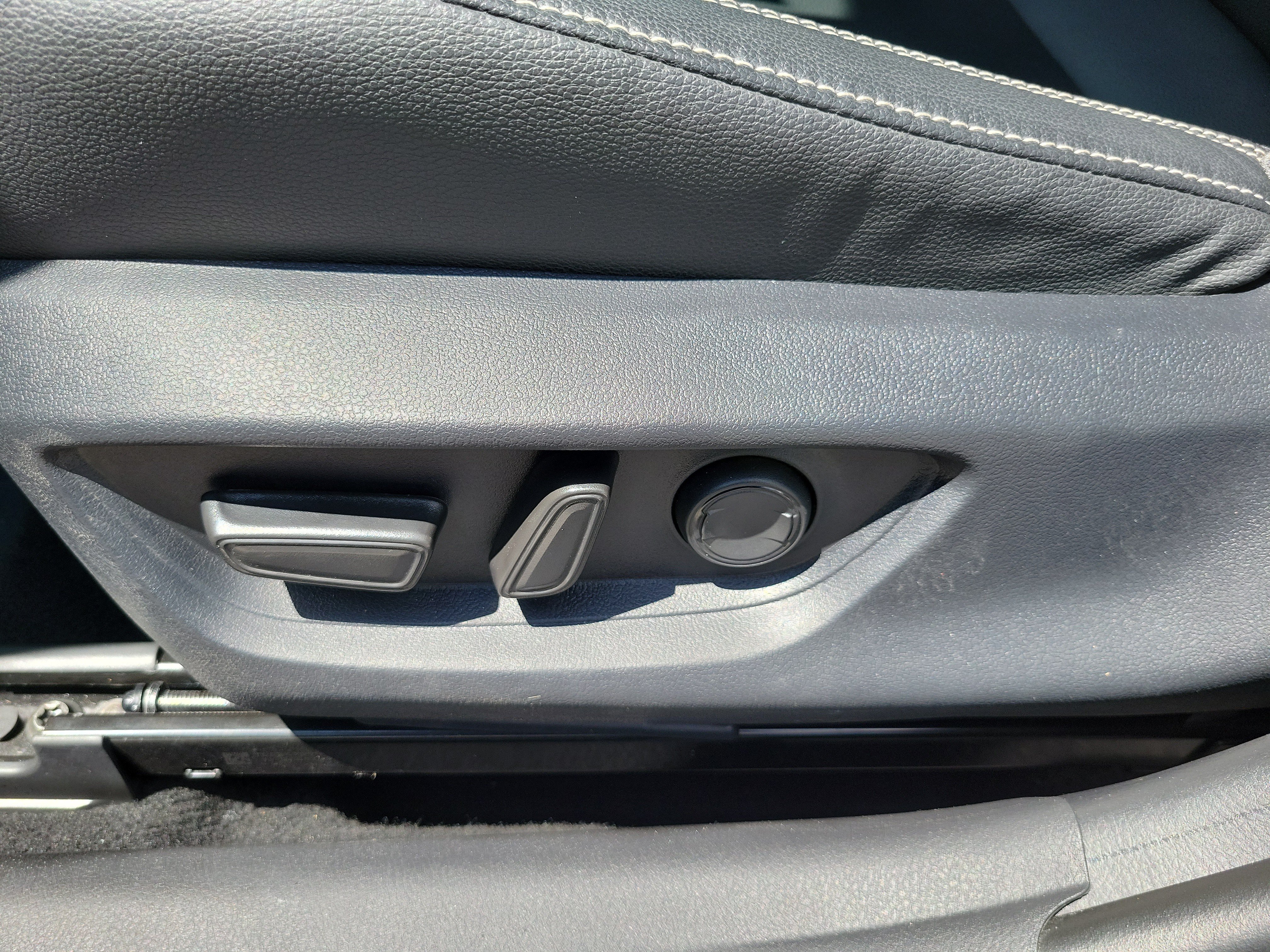 Used 2026 Toyota Camry SE FWD image 12