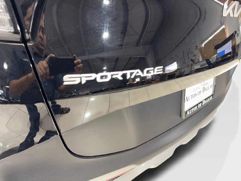 Used 2024 Kia Sportage EX FWD image 25