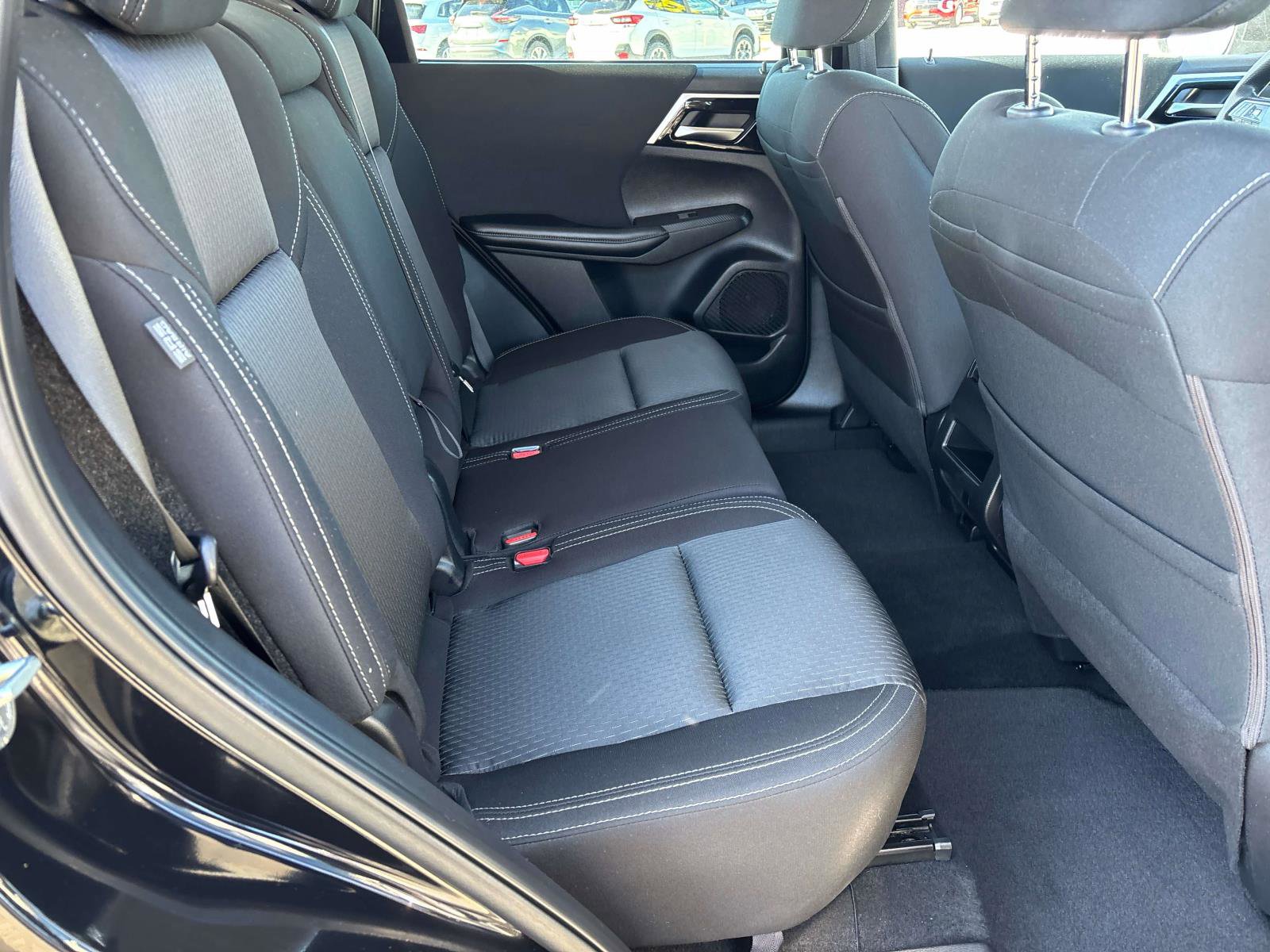 Used 2022 Mitsubishi Outlander ES image 13