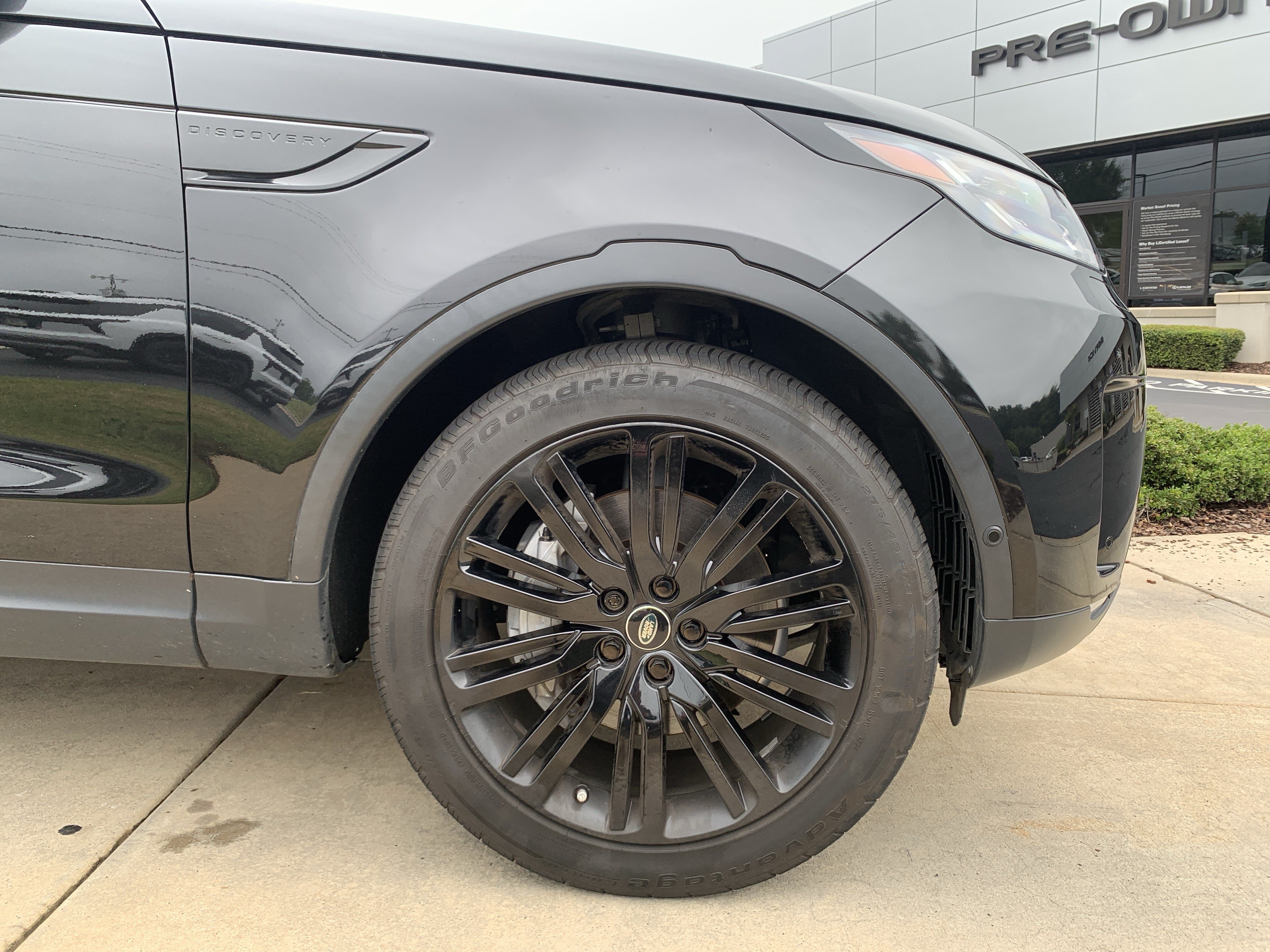 Used 2018 Land Rover Discovery HSE Luxury AWD/4WD image 13