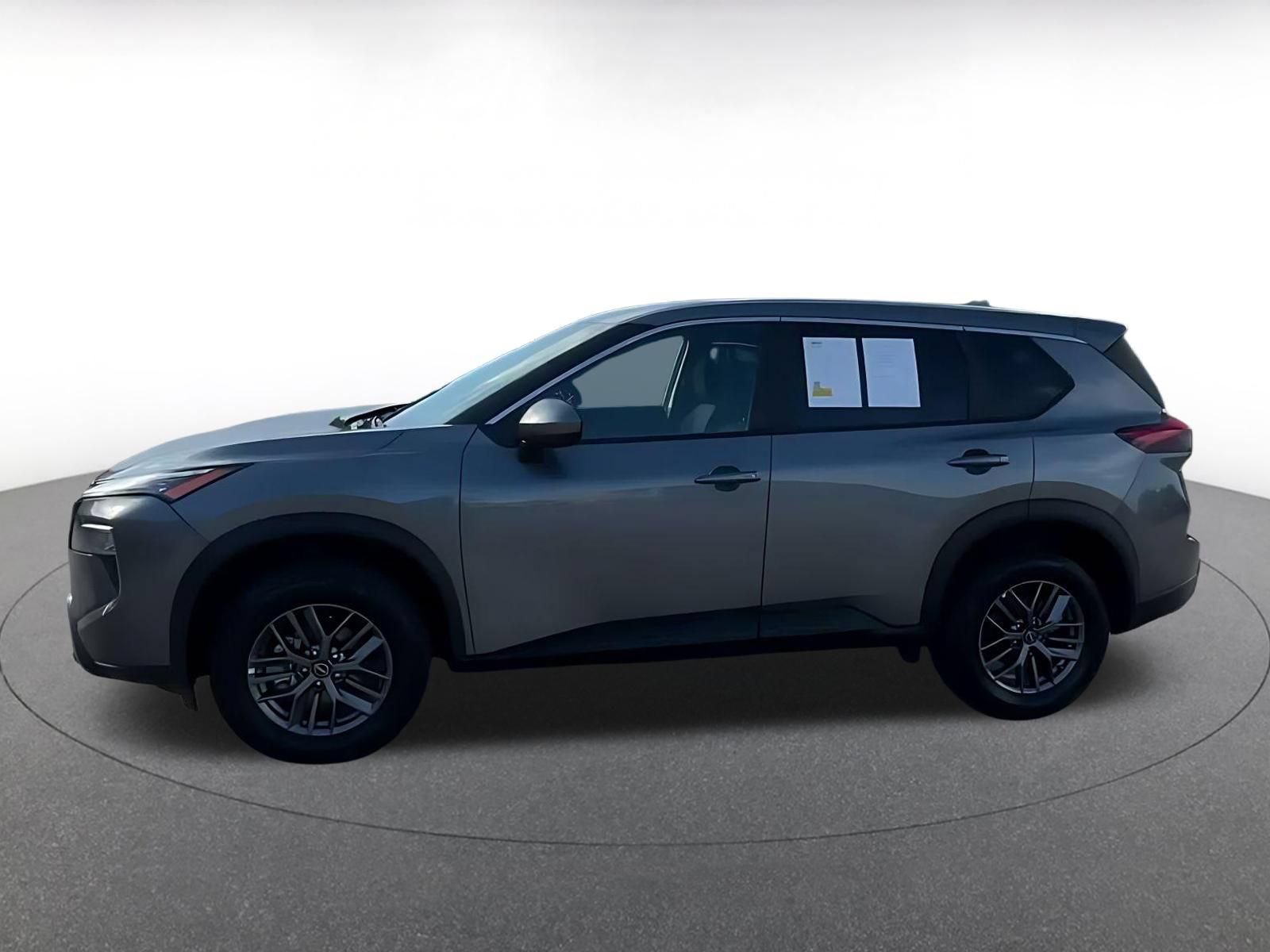 Used 2026 Nissan Rogue SV AWD/4WD image 8