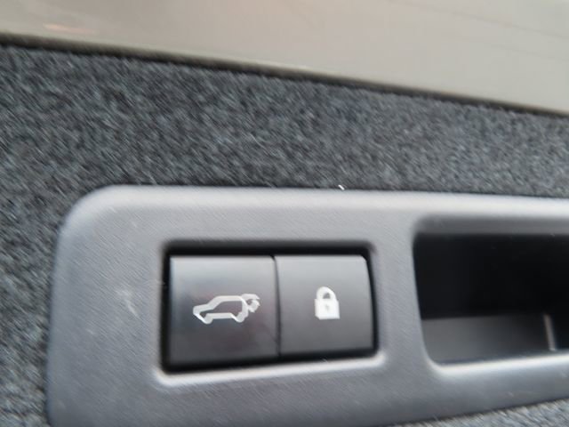 Used 2020 Lexus RX 350L Premium w/ Premium Package image 39