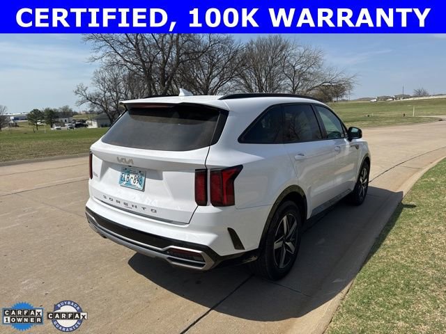 Certified 2022 Kia Sorento S w/ Panoramic Sunroof Package image 3