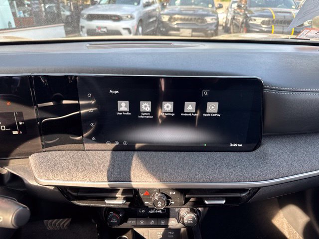 Used 2026 Nissan Kicks SV AWD/4WD image 16