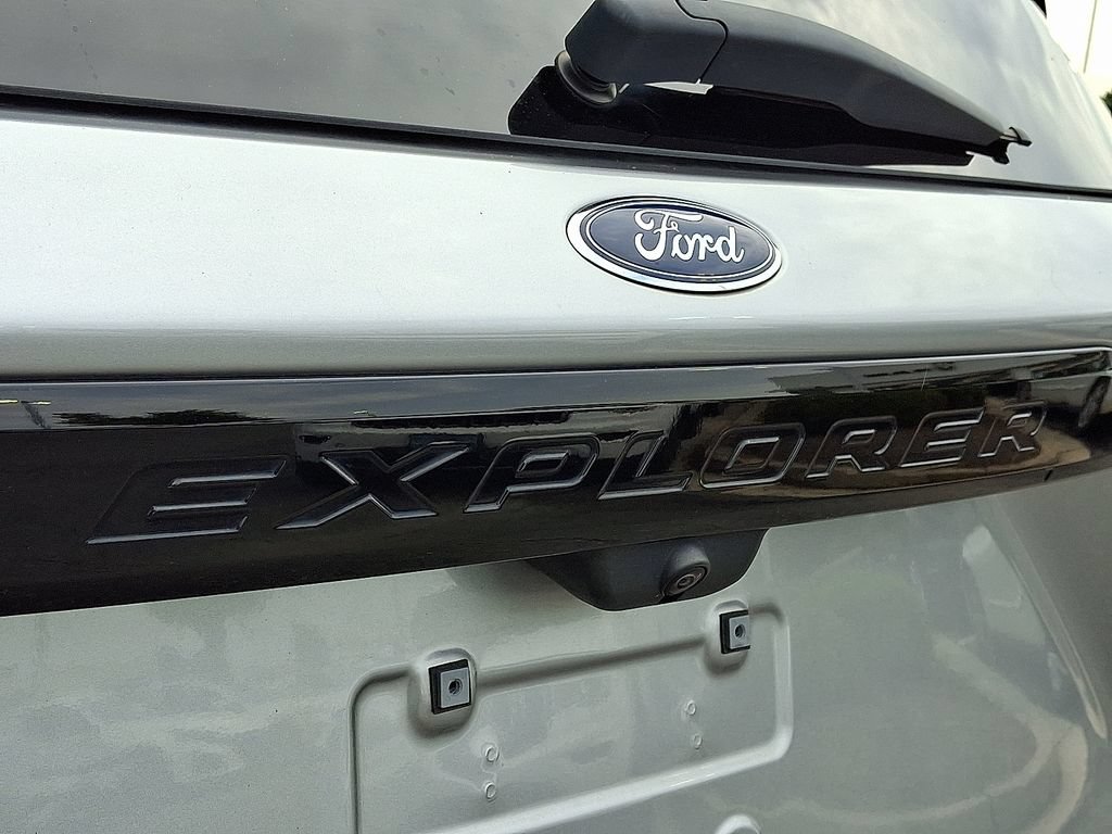 Used 2023 Ford Explorer ST w/ Equipment Group 401A AWD/4WD image 34