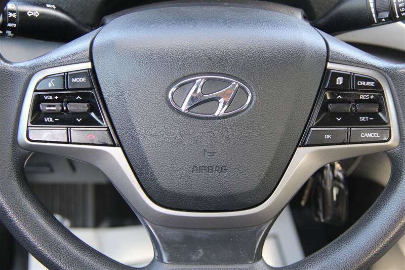 Used 2018 Hyundai Elantra SEL FWD image 25