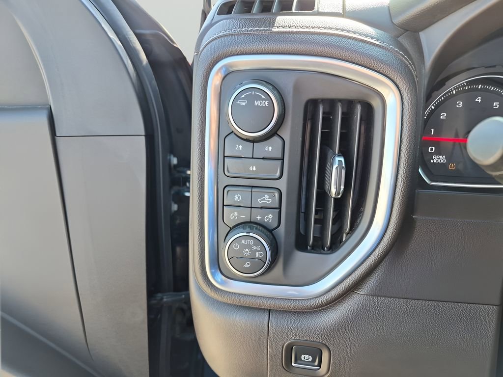 Used 2020 Chevrolet Silverado 2500 LT w/ All Star Edition image 32