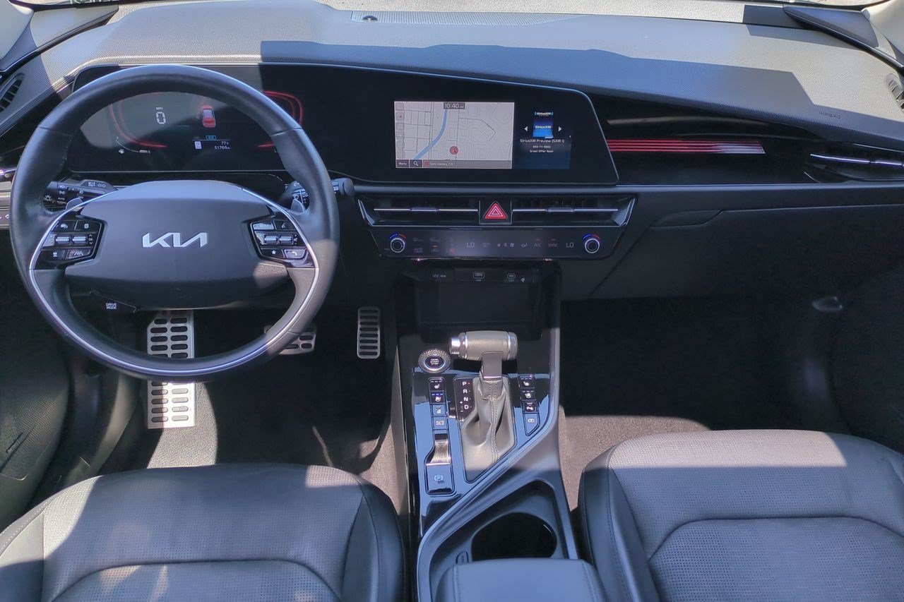 Certified 2023 Kia Niro SX Touring FWD image 22