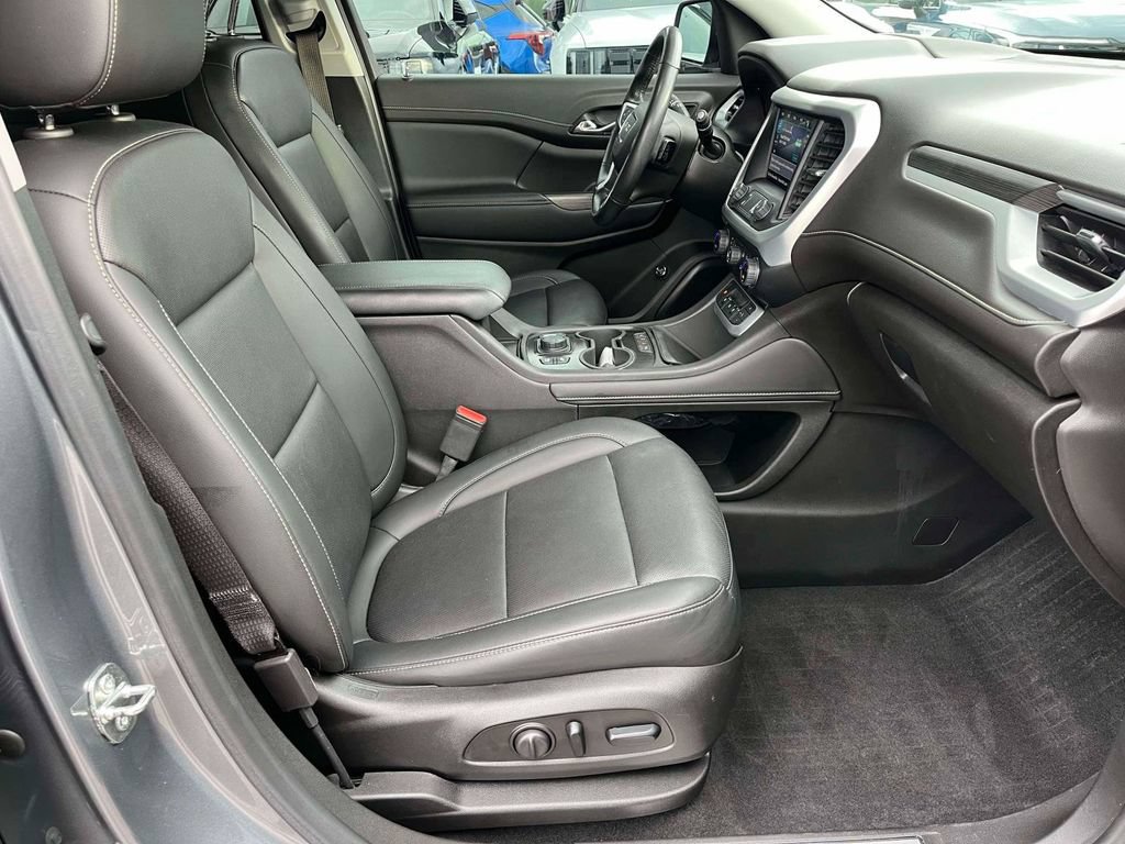 Used 2021 GMC Acadia SLT w/ Technology Package AWD/4WD image 12