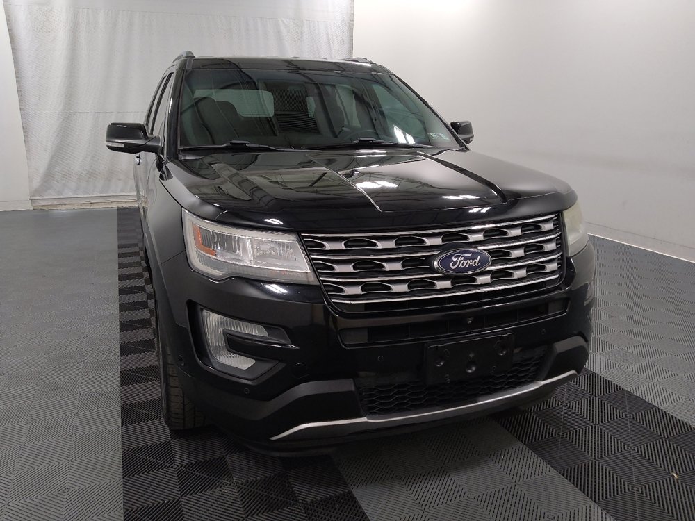 Used 2017 Ford Explorer Limited w/ Equipment Group 301A AWD/4WD image 14