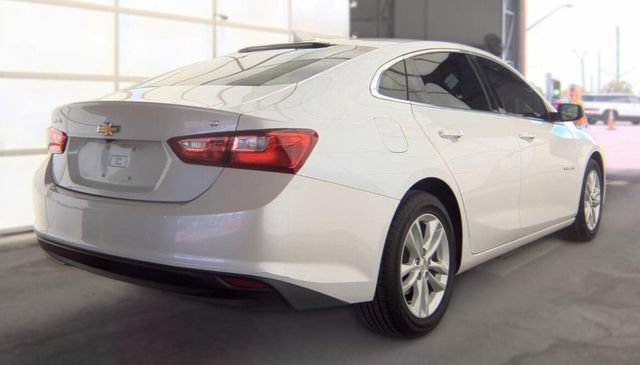 Used 2016 Chevrolet Malibu LT w/ Leather Package FWD image 8