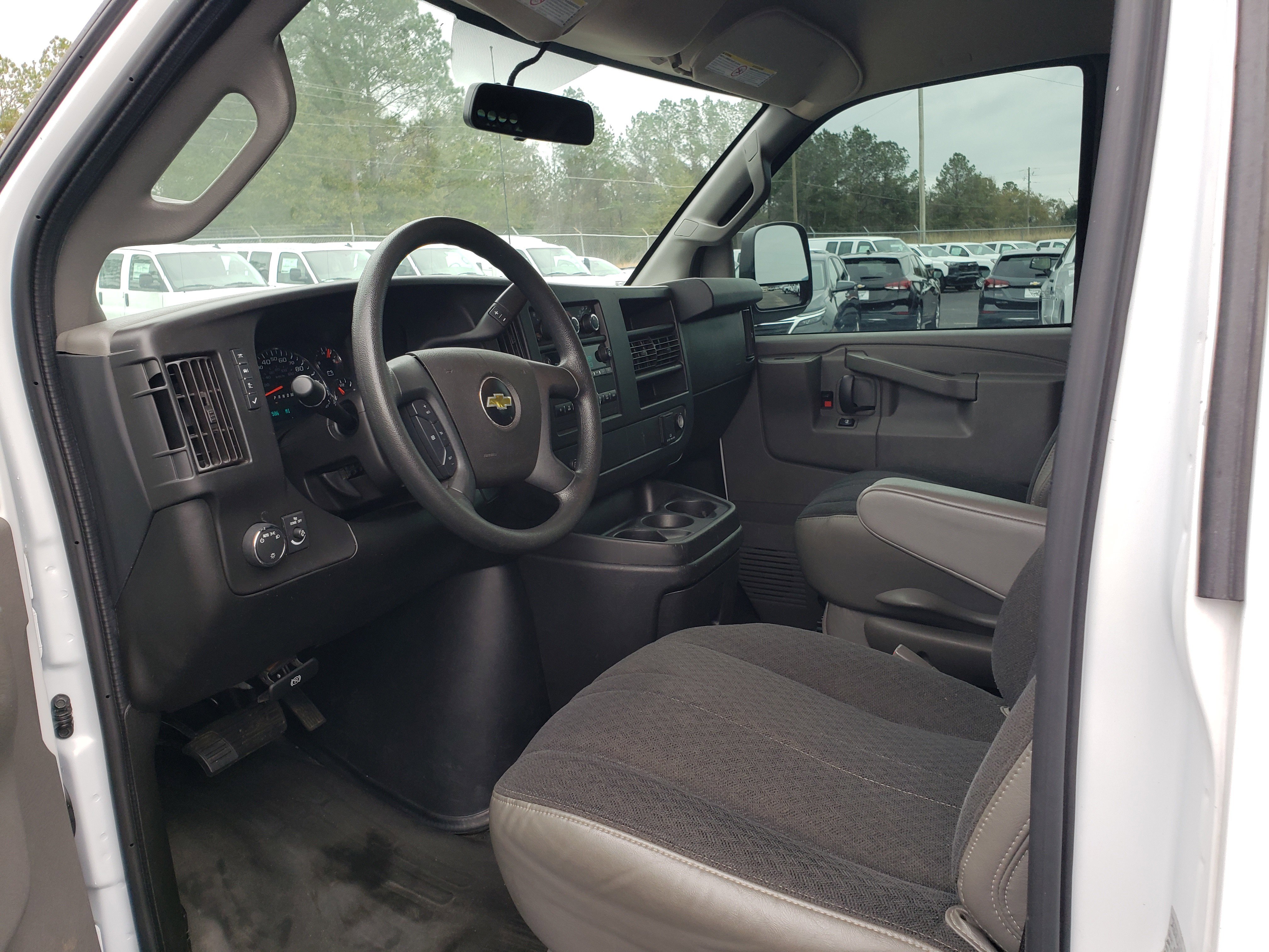 Used 2021 Chevrolet Express 2500 w/ Driver Convenience Package image 24