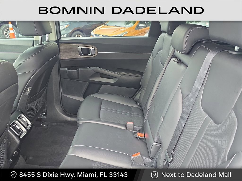 Used 2022 Kia Sorento S image 14