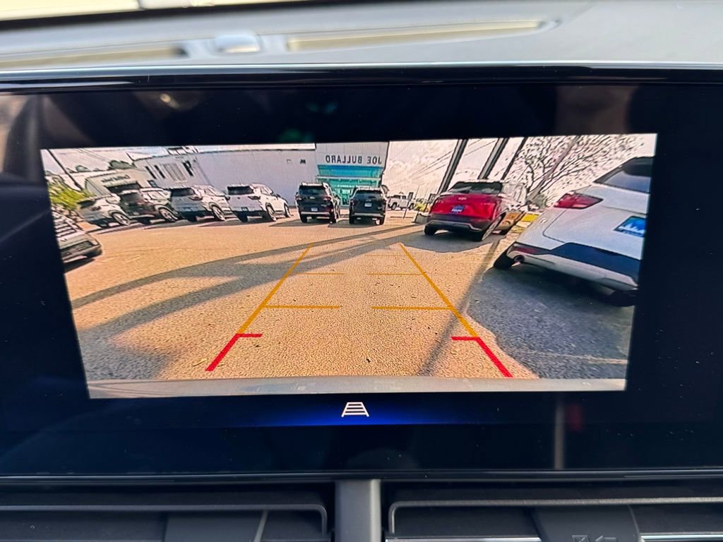 New 2026 Chevrolet Trax RS w/ Sunroof Package image 32