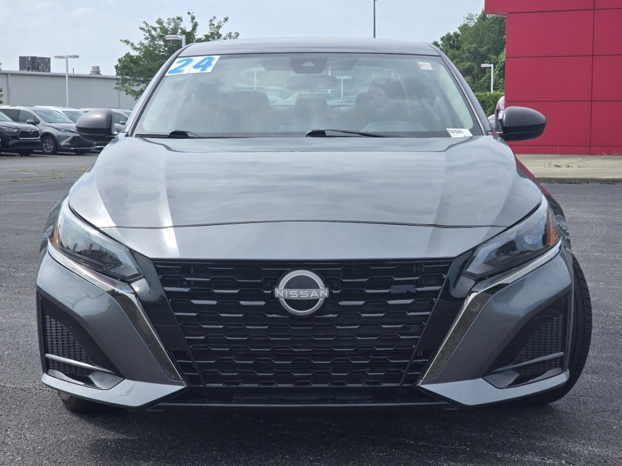 Used 2024 Nissan Altima 2.5 SV AWD/4WD image 8