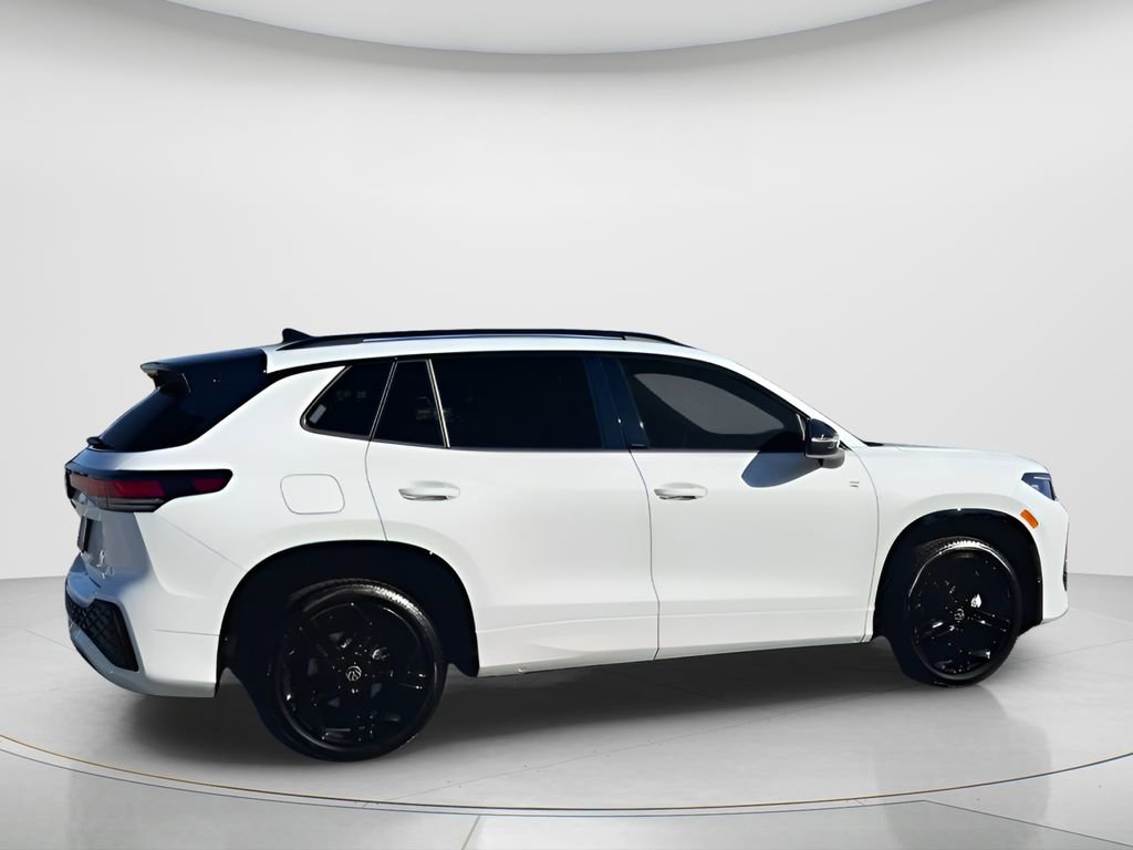 New 2026 Volkswagen Tiguan SE R-Line image 9