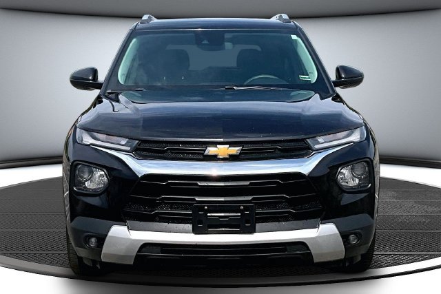 Used 2022 Chevrolet TrailBlazer LT FWD image 2