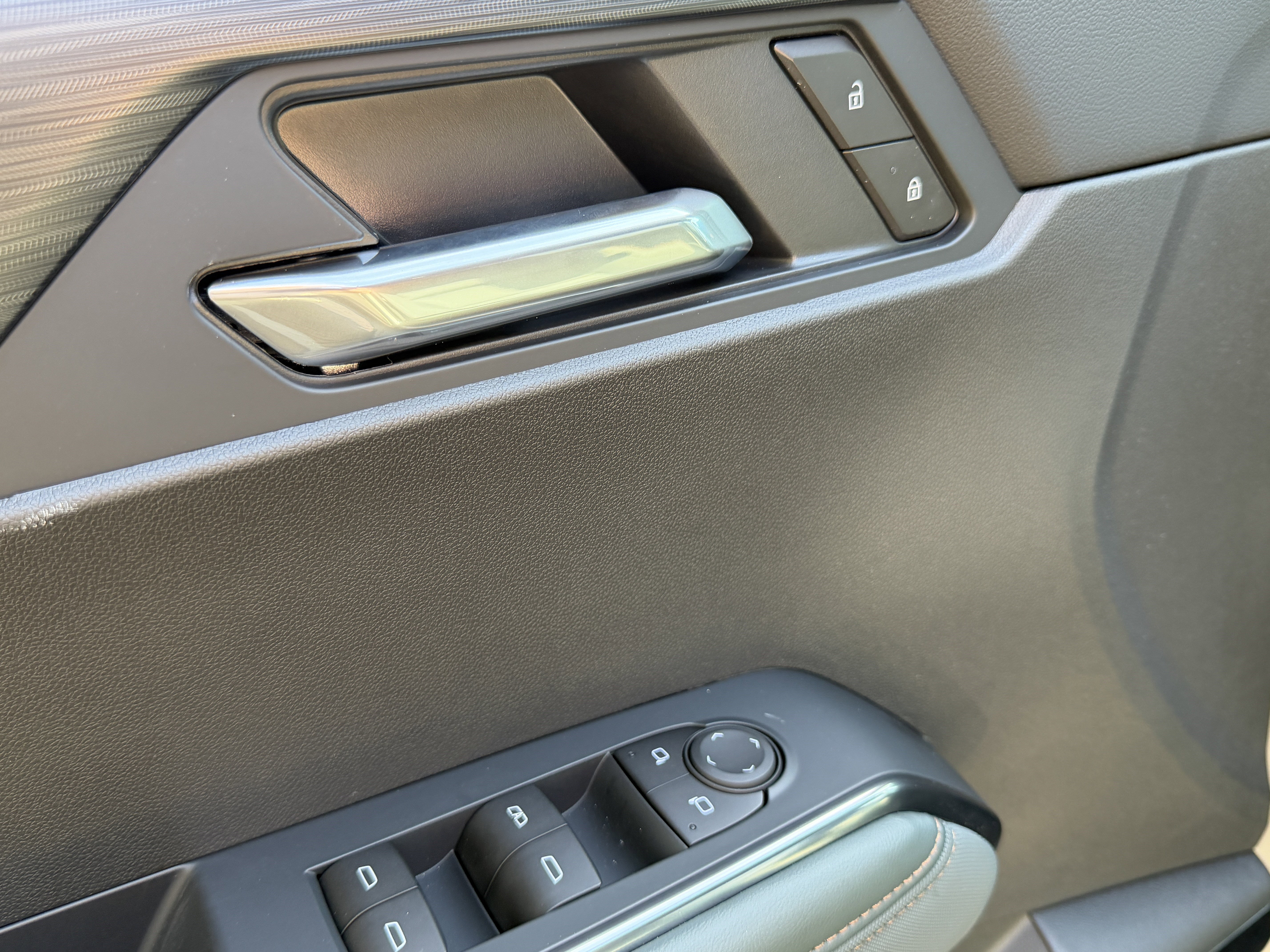 New 2026 GMC Acadia AT4 w/ Luxury Package image 13