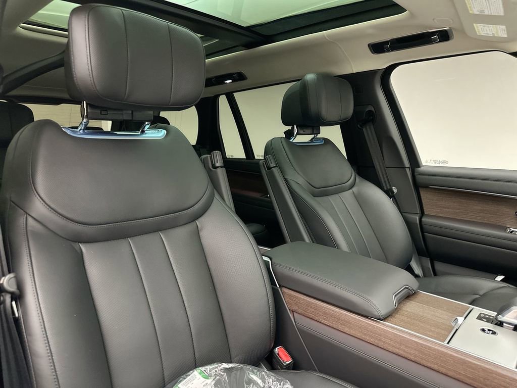 New 2026 Land Rover Range Rover Long Wheelbase Autobiography image 14
