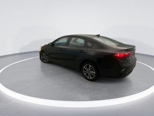 Used 2023 Kia Forte LXS FWD image 4