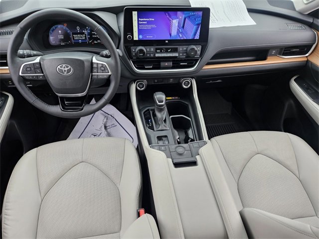 Used 2024 Toyota Grand Highlander Limited image 10