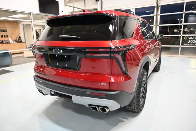 Used 2024 Chevrolet Traverse Z71 w/ LPO, Floor Liner Package image 5