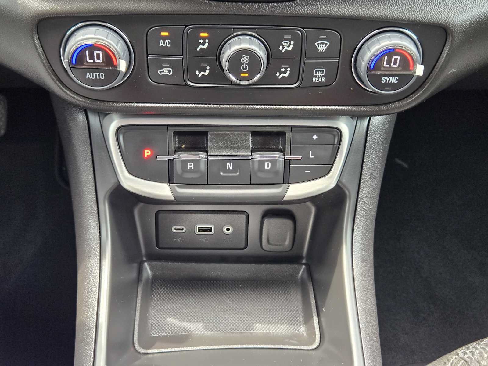 Certified 2024 GMC Terrain SLE w/ Driver Convenience Package FWD image 20