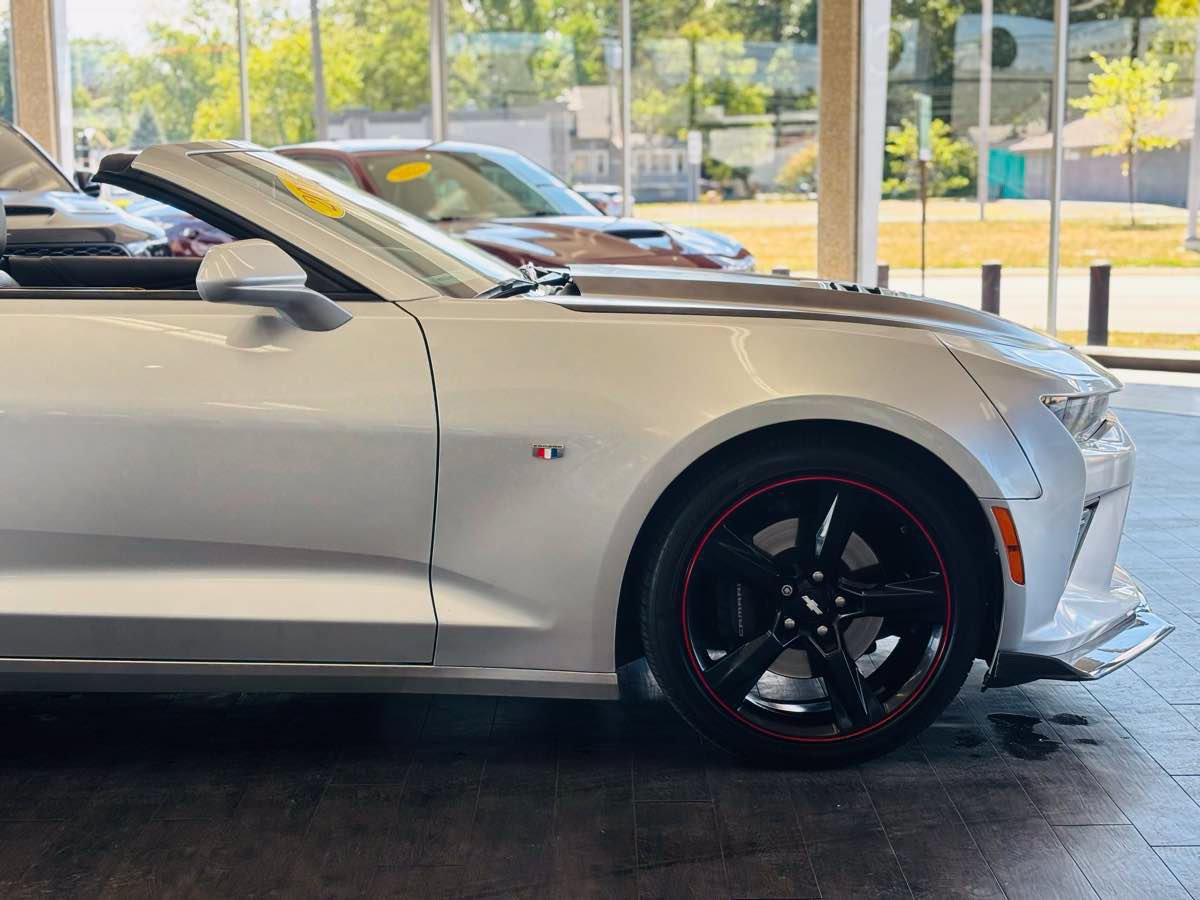Used 2016 Chevrolet Camaro SS RWD image 5