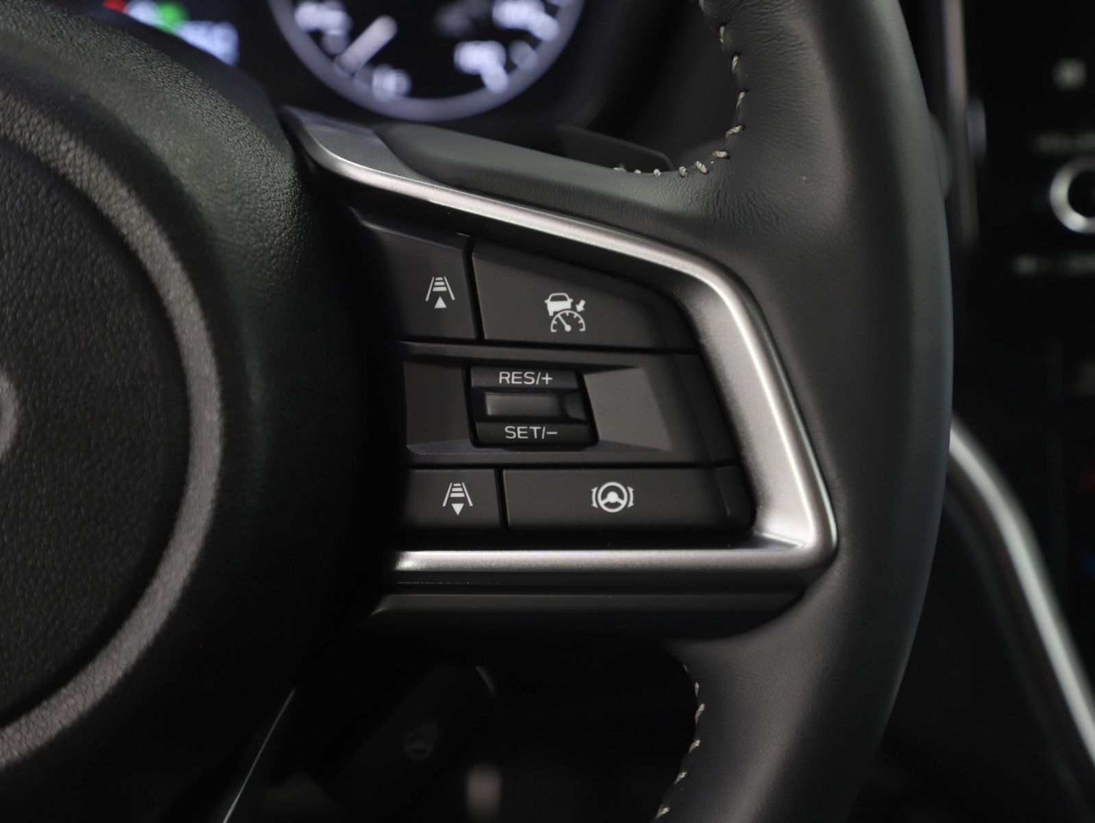 Used 2025 Subaru Outback Touring w/ Tech Package 3 image 27