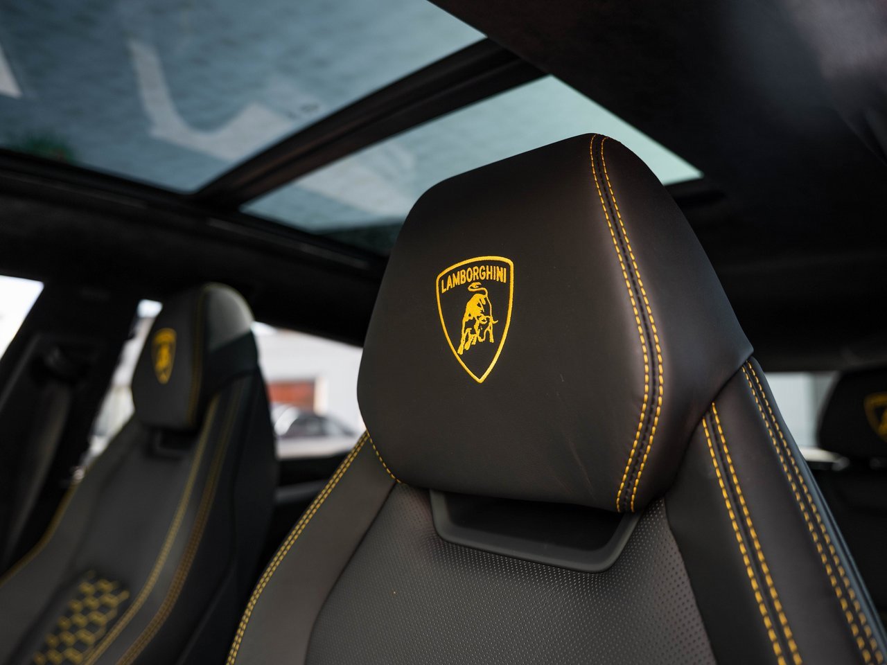 Used 2019 Lamborghini Urus image 31