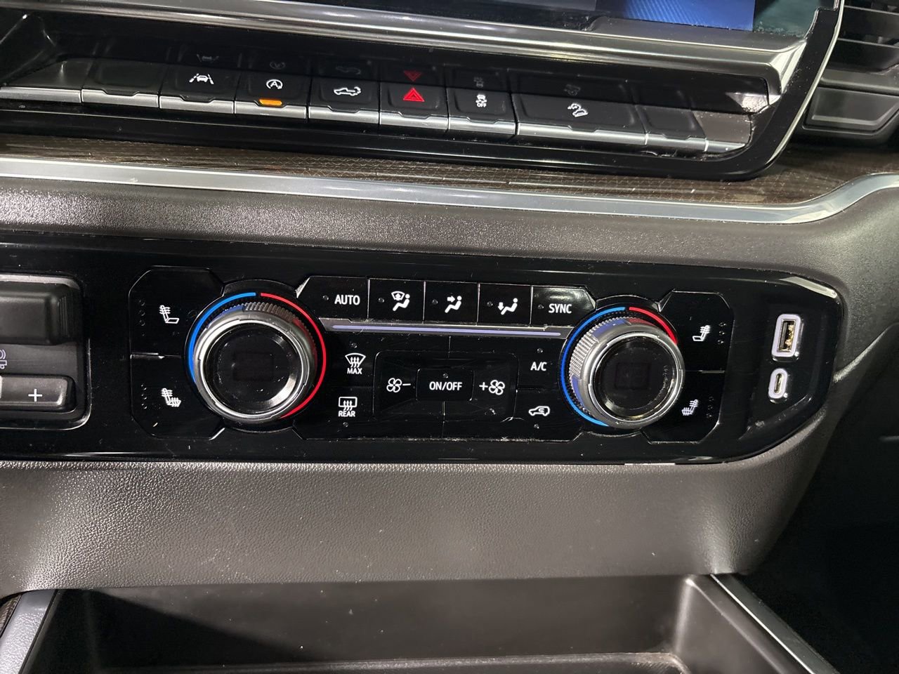 Used 2022 Chevrolet Silverado 1500 RST image 15