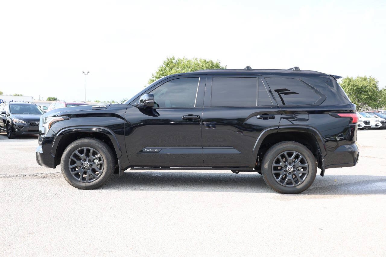Used 2024 Toyota Sequoia Platinum AWD/4WD image 8