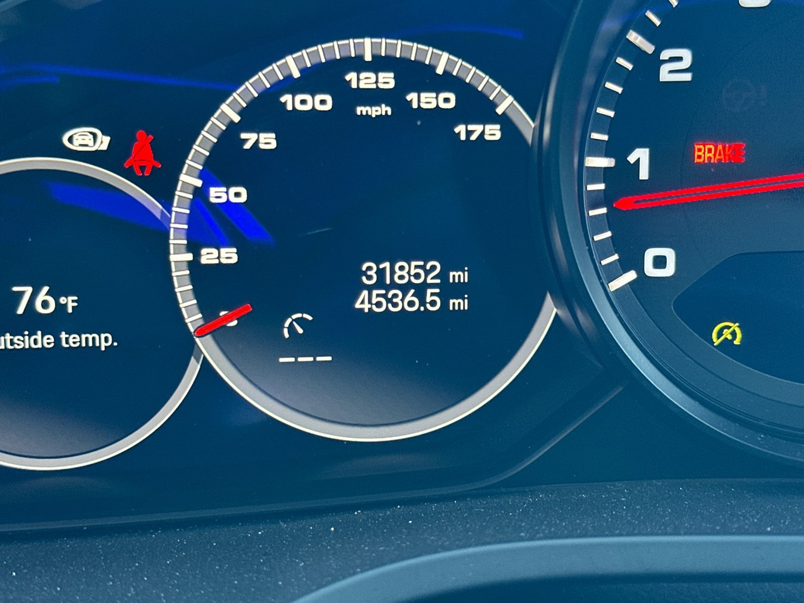 Certified 2023 Porsche Cayenne AWD/4WD image 30
