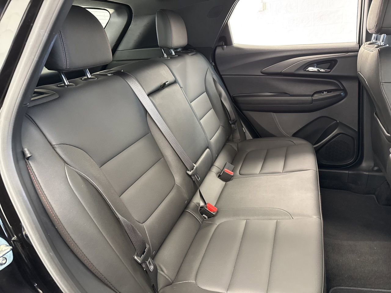 Used 2025 Chevrolet TrailBlazer RS w/ Driver Confidence Package image 40