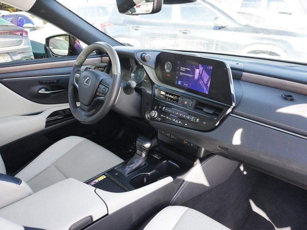 Used 2023 Lexus ES 250 w/ Premium Package image 29