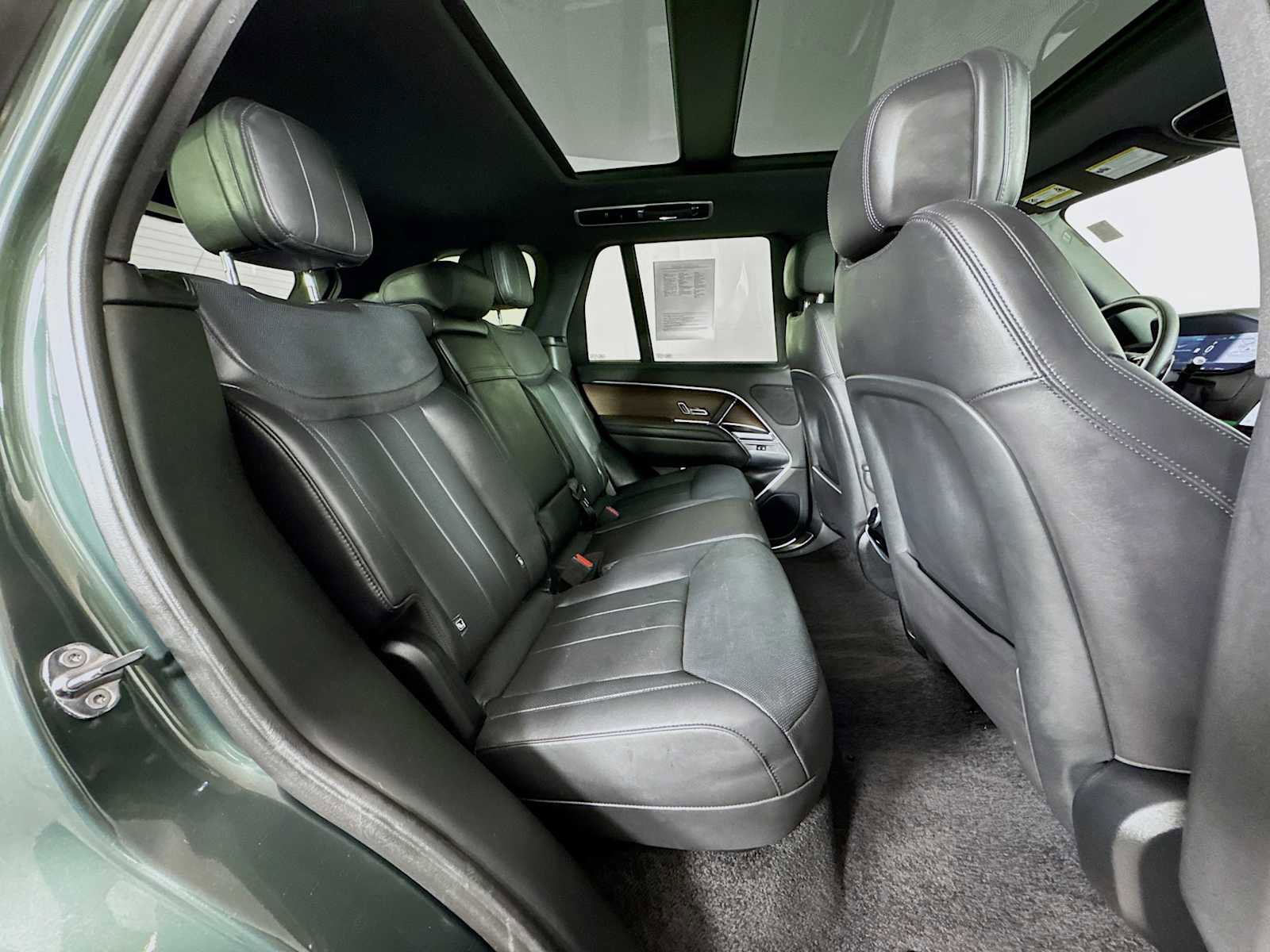 Used 2024 Land Rover Range Rover SE image 27