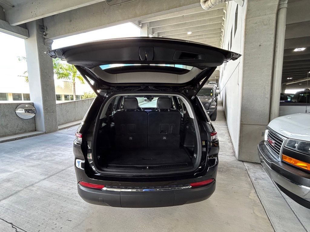 Used 2023 Jeep Grand Cherokee L Limited image 33