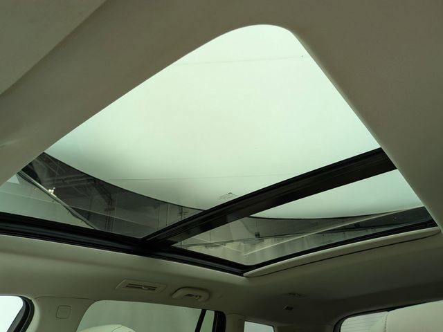 Certified 2023 Cadillac XT6 Premium Luxury w/ LPO, Floor Liner Package AWD/4WD image 19